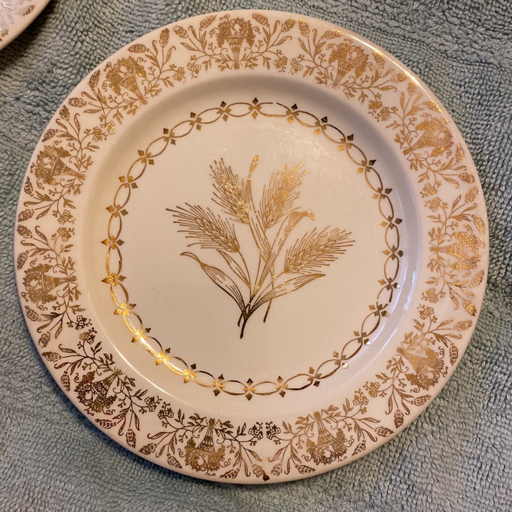 (4) Vintage Edward M Knowles dessert plates